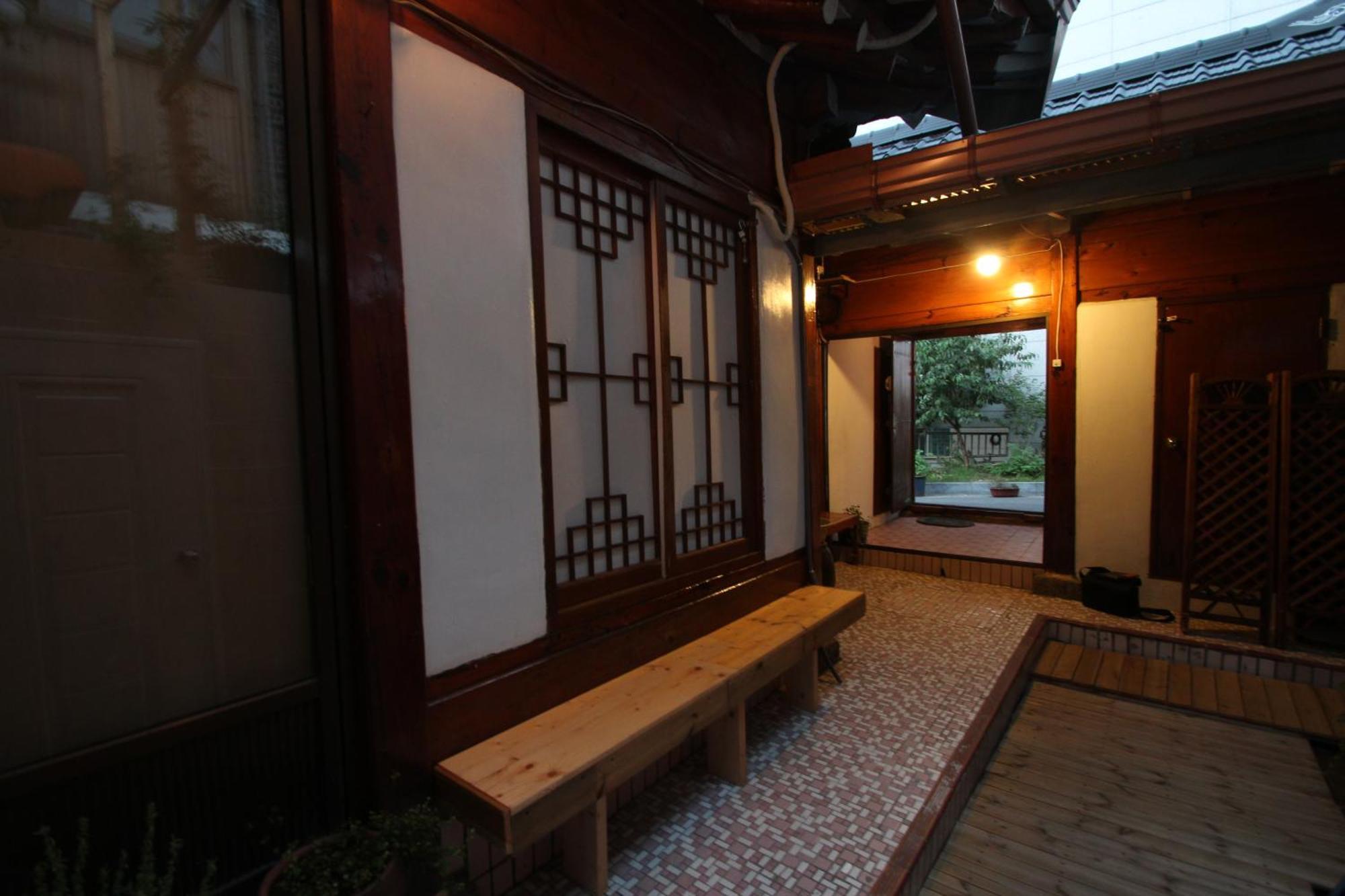 Icos Guesthouse 1 - Female Only Seúl Exterior foto